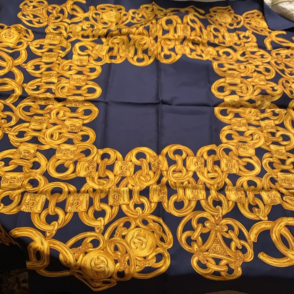 CHANEL  EUC Scarf in Black and Gold